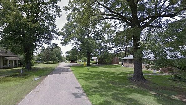 2nd image of 121 Mississippi Ave