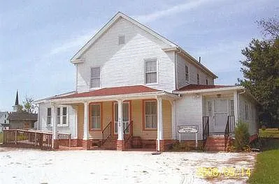 2 bed, 448 sqft, $1,200 — Photo 1