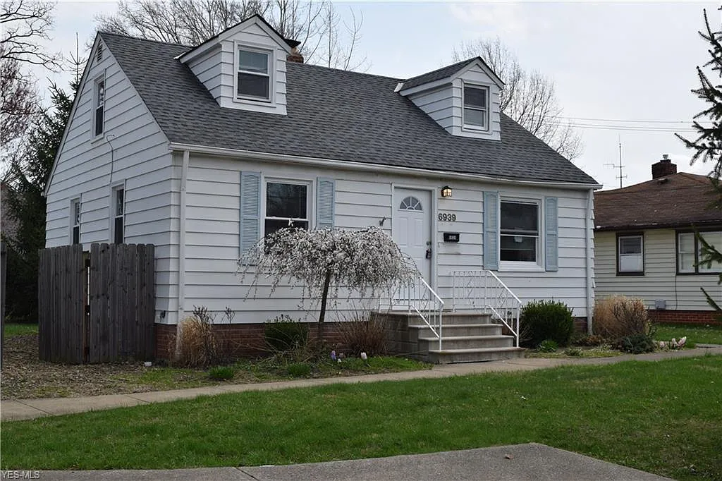 6939 State Rd photo 1