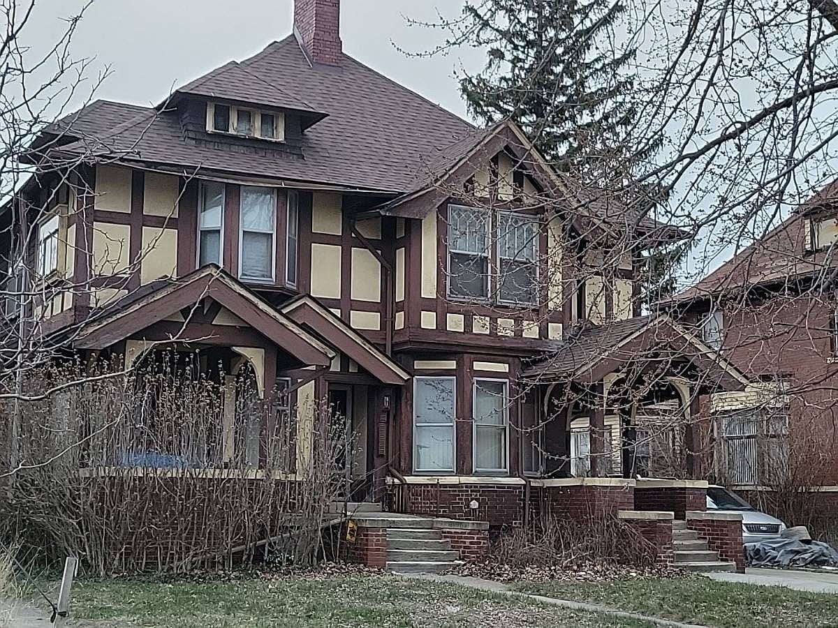 2619 Cadillac Blvd, Detroit, MI 48214 Zillow