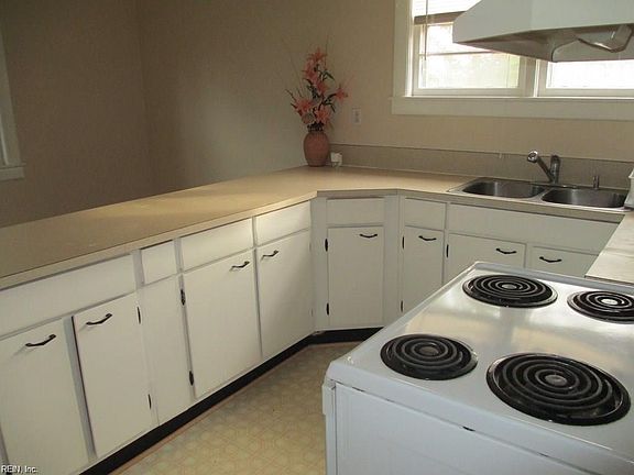 5th image of 1510 Lafayette Blvd #2