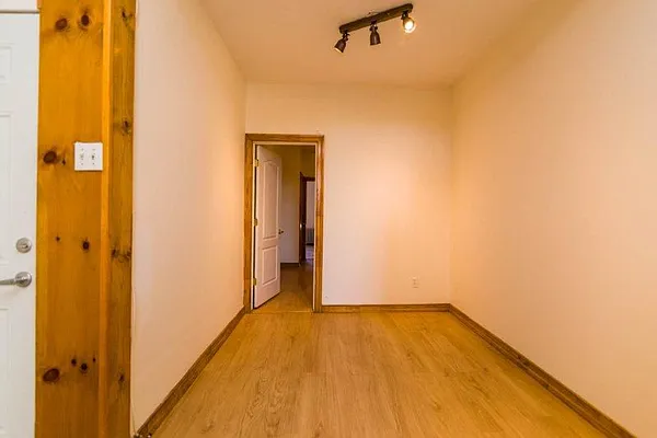 Rented by Nooklyn NYC LLC | media 28