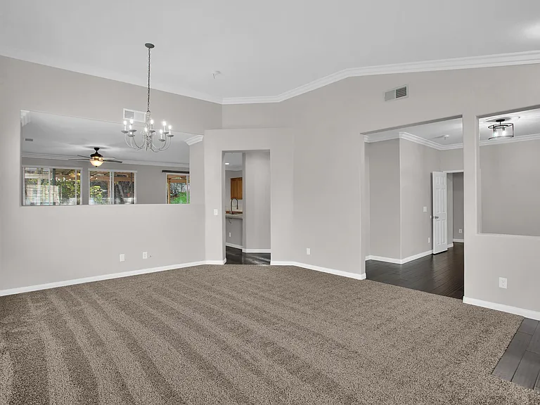409 Sutro Ct — Photo 3
