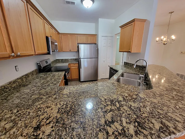 43162 Pendleton Cir — Photo 16