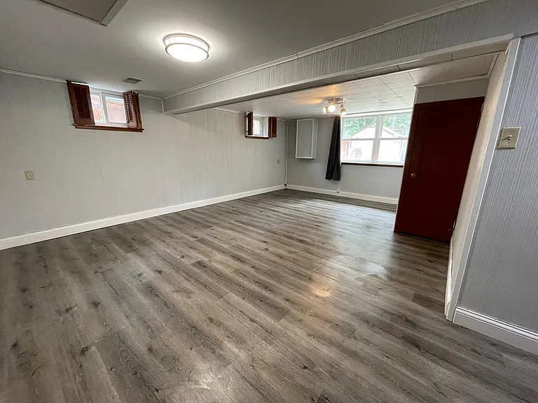 4749 York Ave S — Photo 17