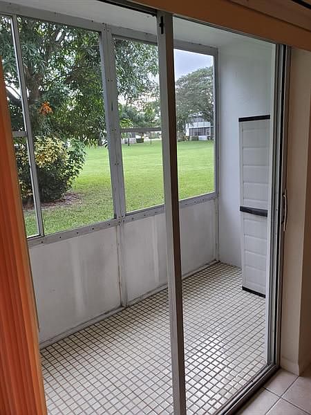 1st image of 163 Sussex I #163