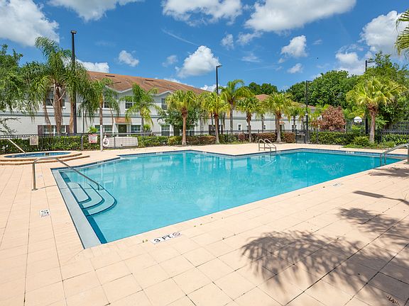 2nd image of 4717 Everglades Cir #4711