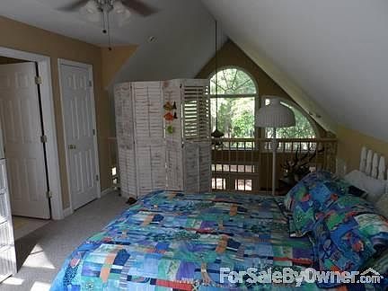 4th image of 1010 Stoneridge Cir