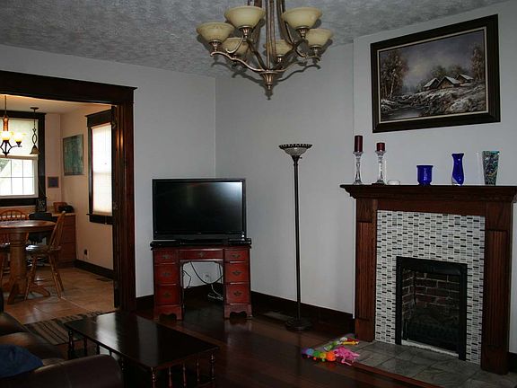 2nd image of 2117 N Grand Ave