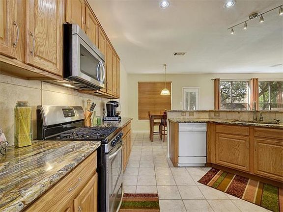 4th image of 2400 Nan Ln