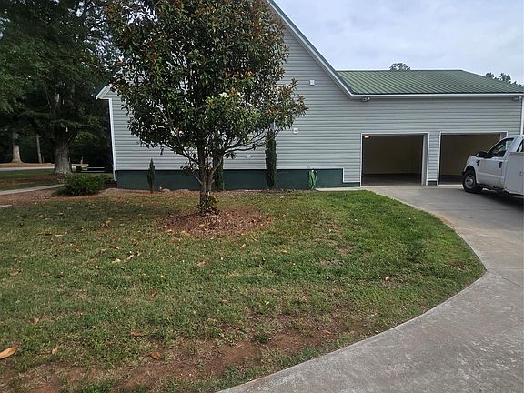 3rd image of 3972 S State Highway 127