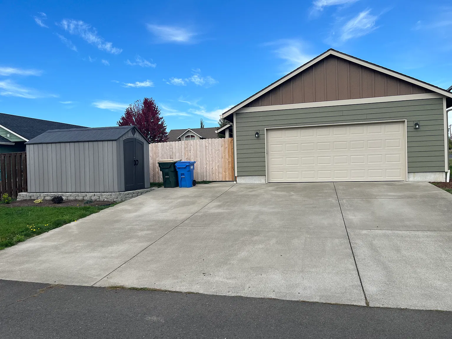 3 bed, 1255 sqft, $1,995 — Photo 2