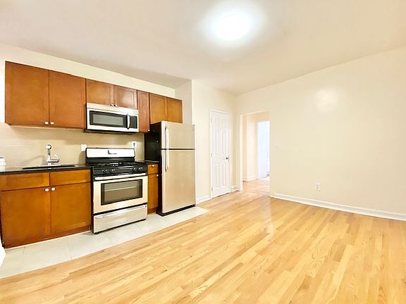 2nd image of 146 W 140th St #4F