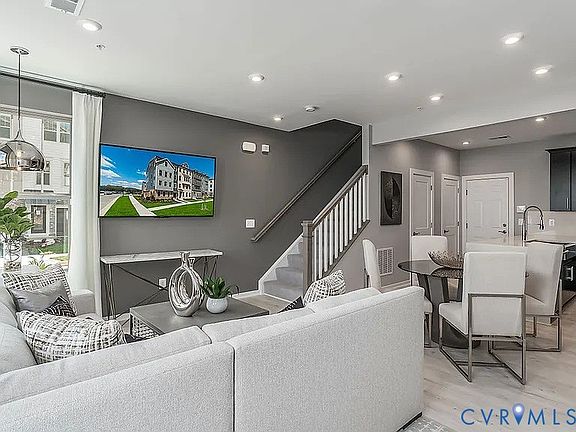 5th image of 202 Brattice Dr