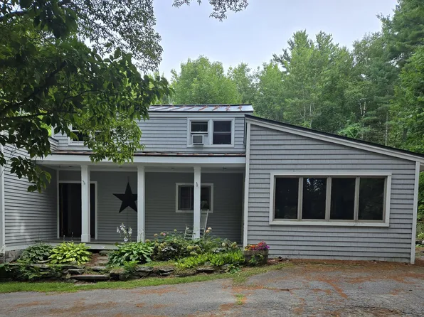 242 Molyneaux Road, Camden, ME 04843