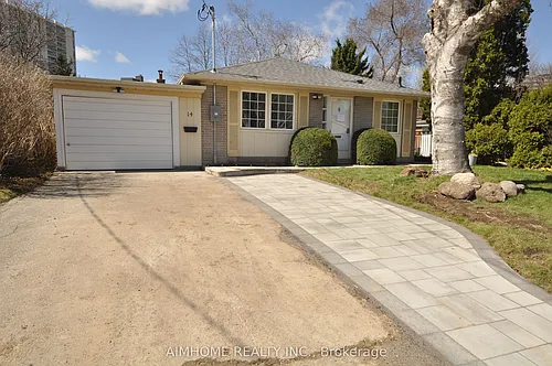 14 Dukinfield Cres #2 Photo 1