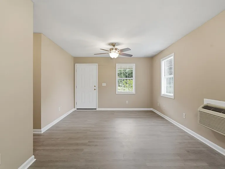 26990 Elkins Rd #K — Photo 2