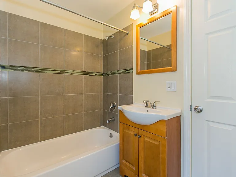1636 N Spaulding Ave — Photo 15