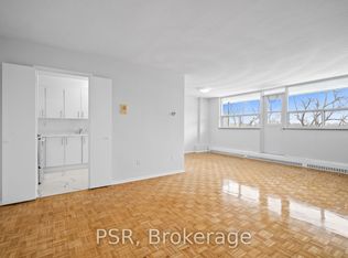 105 Rowena Dr #1117, Toronto, ON M3A 1R3