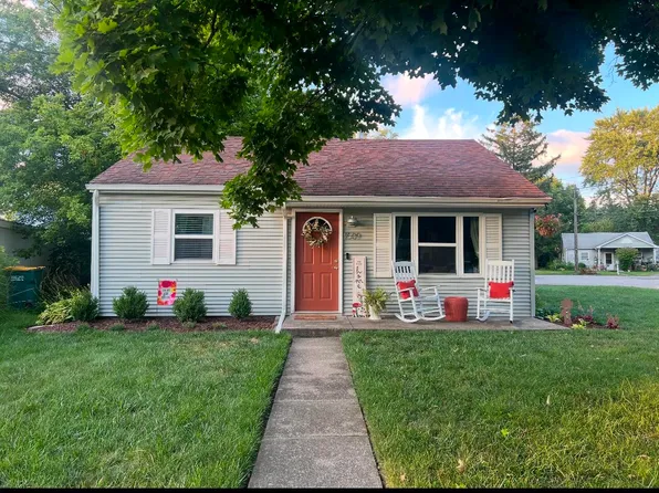 1509 Elm St, Valparaiso, IN 46383