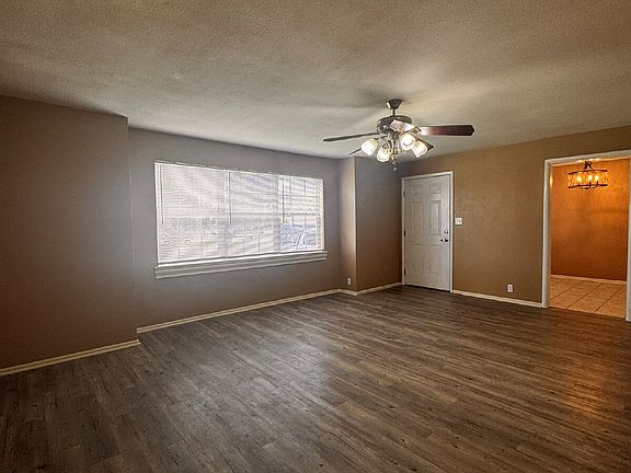 4th image of 3009 W Olive St