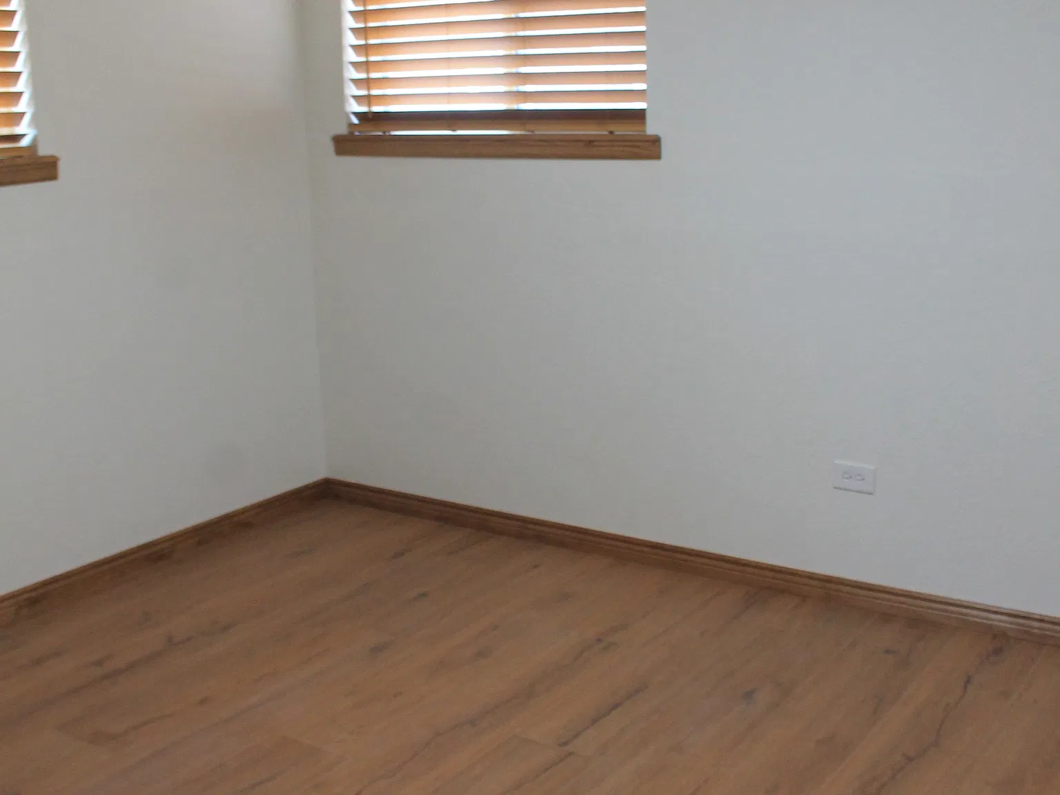 2 bed, 820 sqft, $1,350 — Photo 4