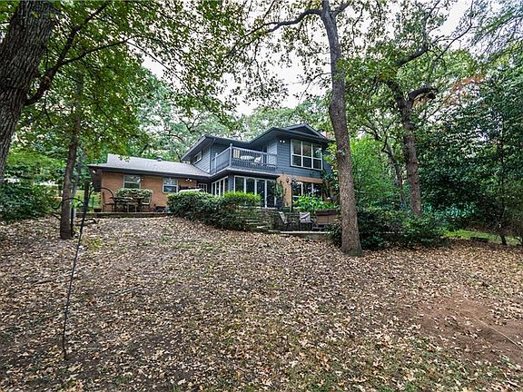 2nd image of 1201 Pebble Creek Dr