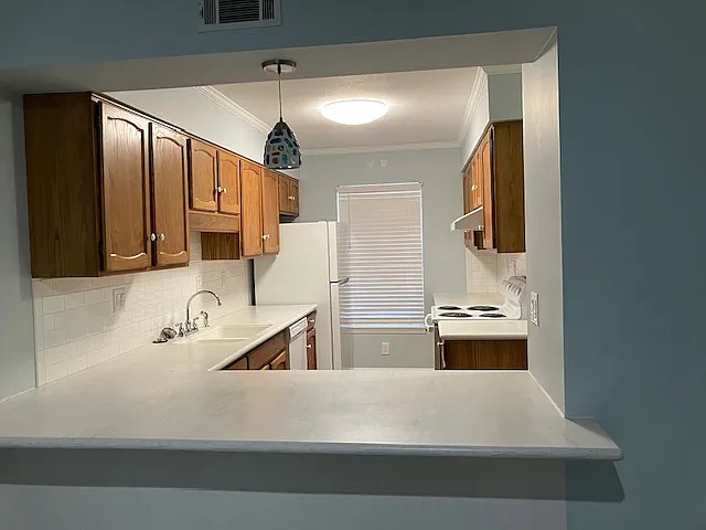 24 Battery Ln — Photo 3