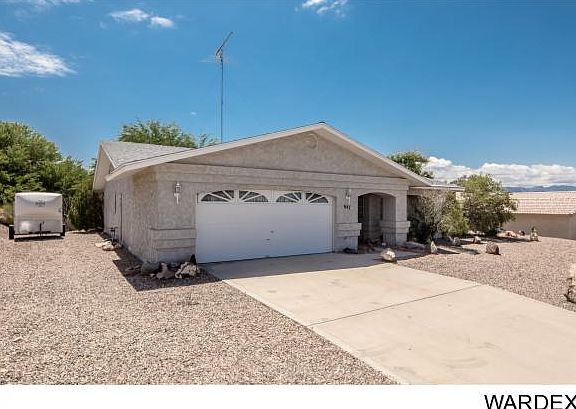 3rd image of 687 Apache Dr