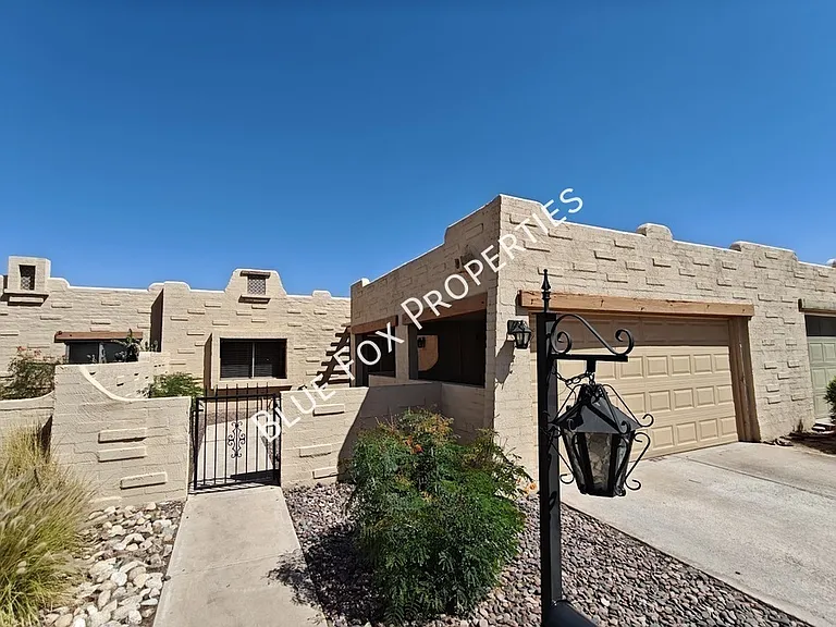 8305 N Midnight Way — Photo 35