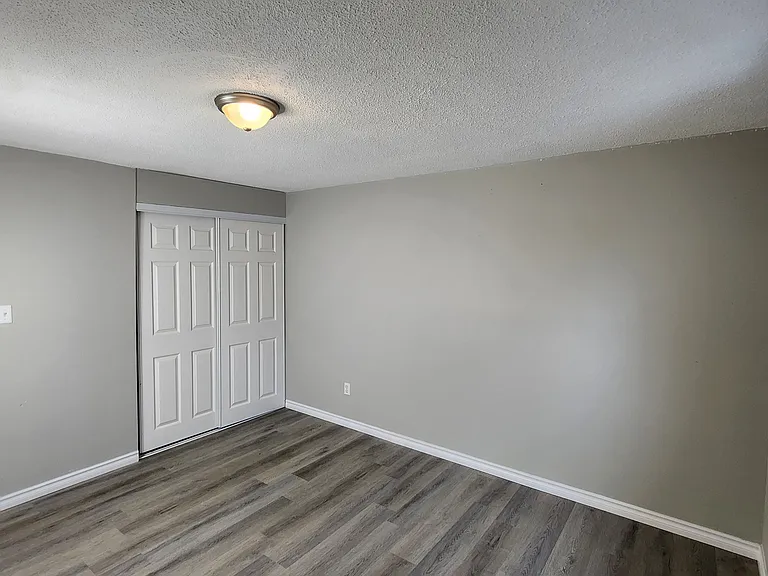 725 Cricklewood Dr #5 — Photo 17