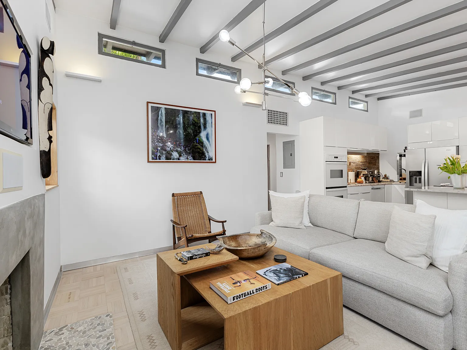3 bed, 1442 sqft, $6,800 — Photo 3
