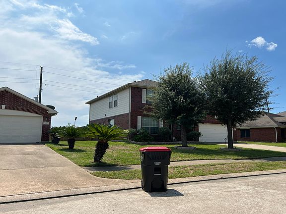 3rd image of 14831 Wayson Dr