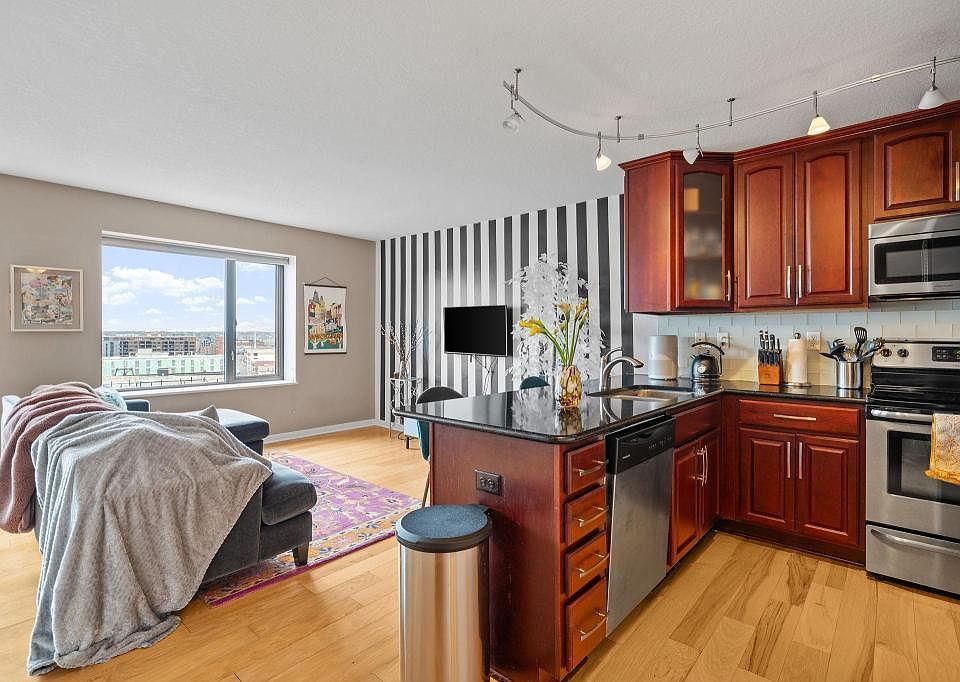 1st image of 15 S 1st St APT A1211