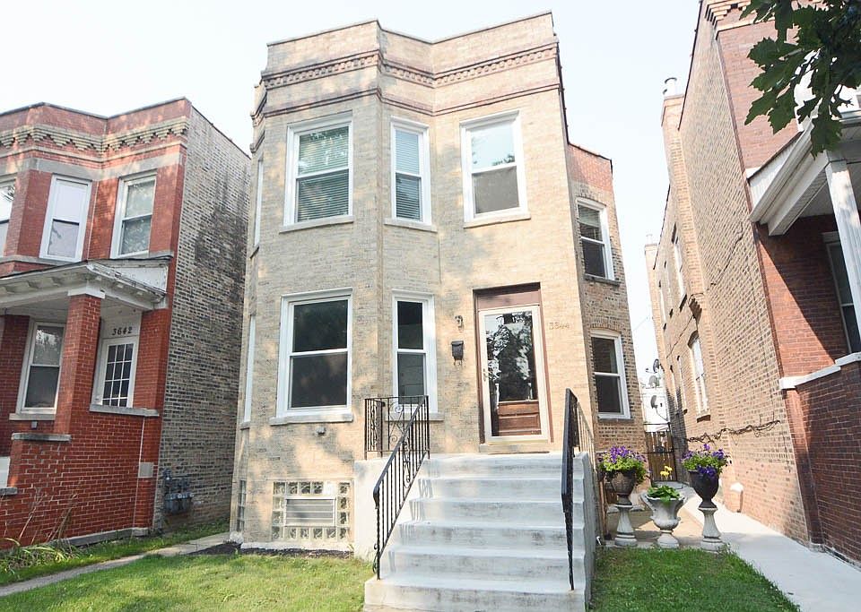 1st image of 3644 N Albany Ave #3