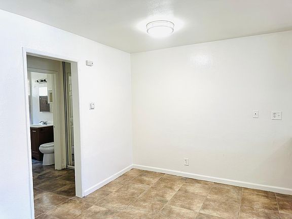 3rd image of 4830 Canoga St #B
