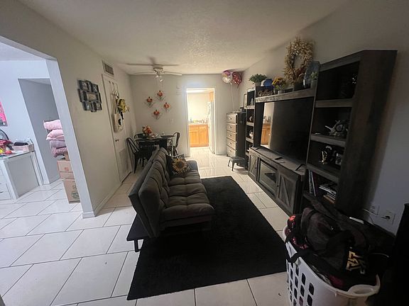 3rd image of 559 Flemming Way APT 101