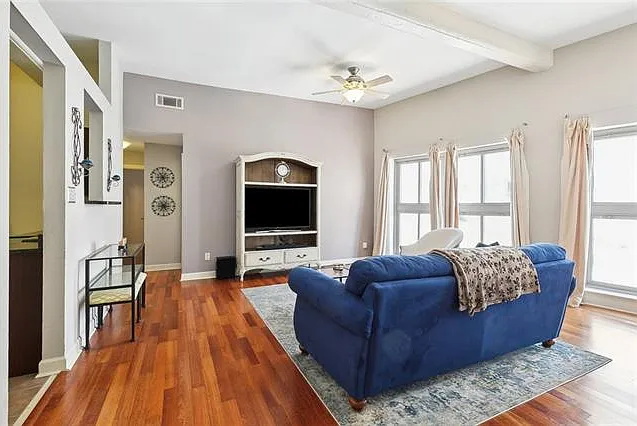 333 Julia St #509 — Photo 4