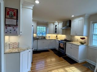 214 Rivercrest Dr, Piscataway, NJ 08854