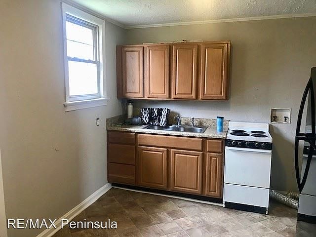2nd image of 649 Bellwood Rd APT C