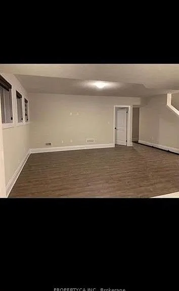 38 Falconridge Dr #LOWER — Photo 7