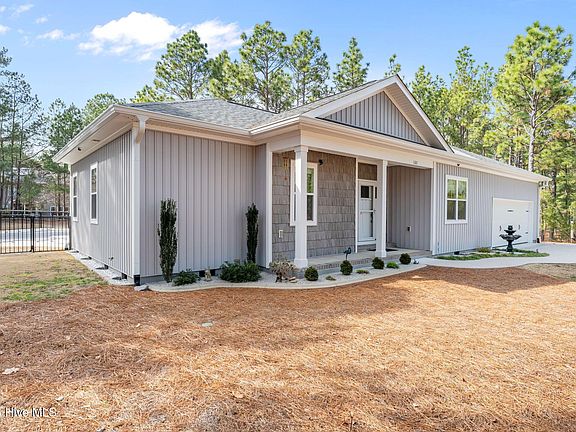 2nd image of 102 Roxburgh Court