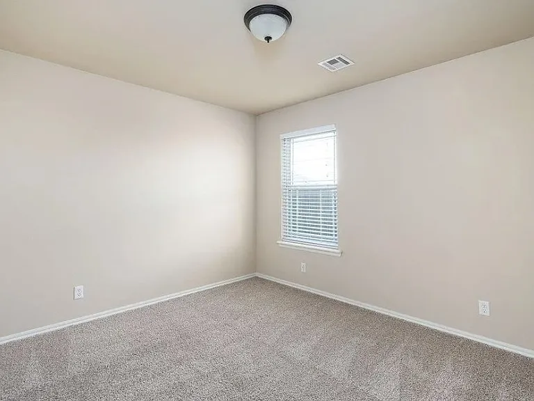 13332 S 21st Pl — Photo 20