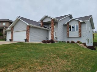 3629 Daytona Dr, Bismarck, ND 58503
