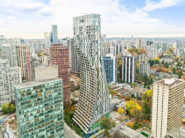 1568 Alberni St #1504, Vancouver, BC V6G 0E3