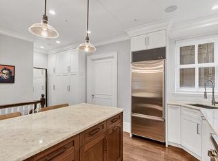 301 Berkeley St, Boston, MA 02116