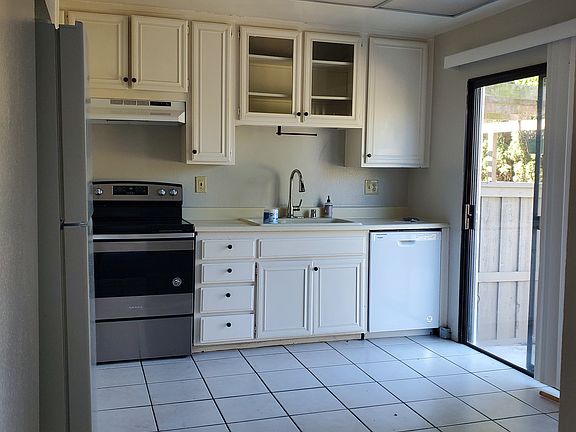 4th image of 3311 Caminito Gandara