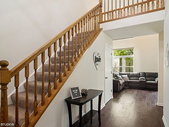 3rd image of 331 S Jewel Ct