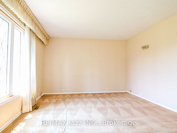 5th image of 103 Gardenia Ct