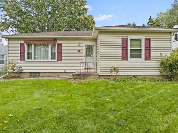 94 Shorewood Dr, Rochester, NY 14617